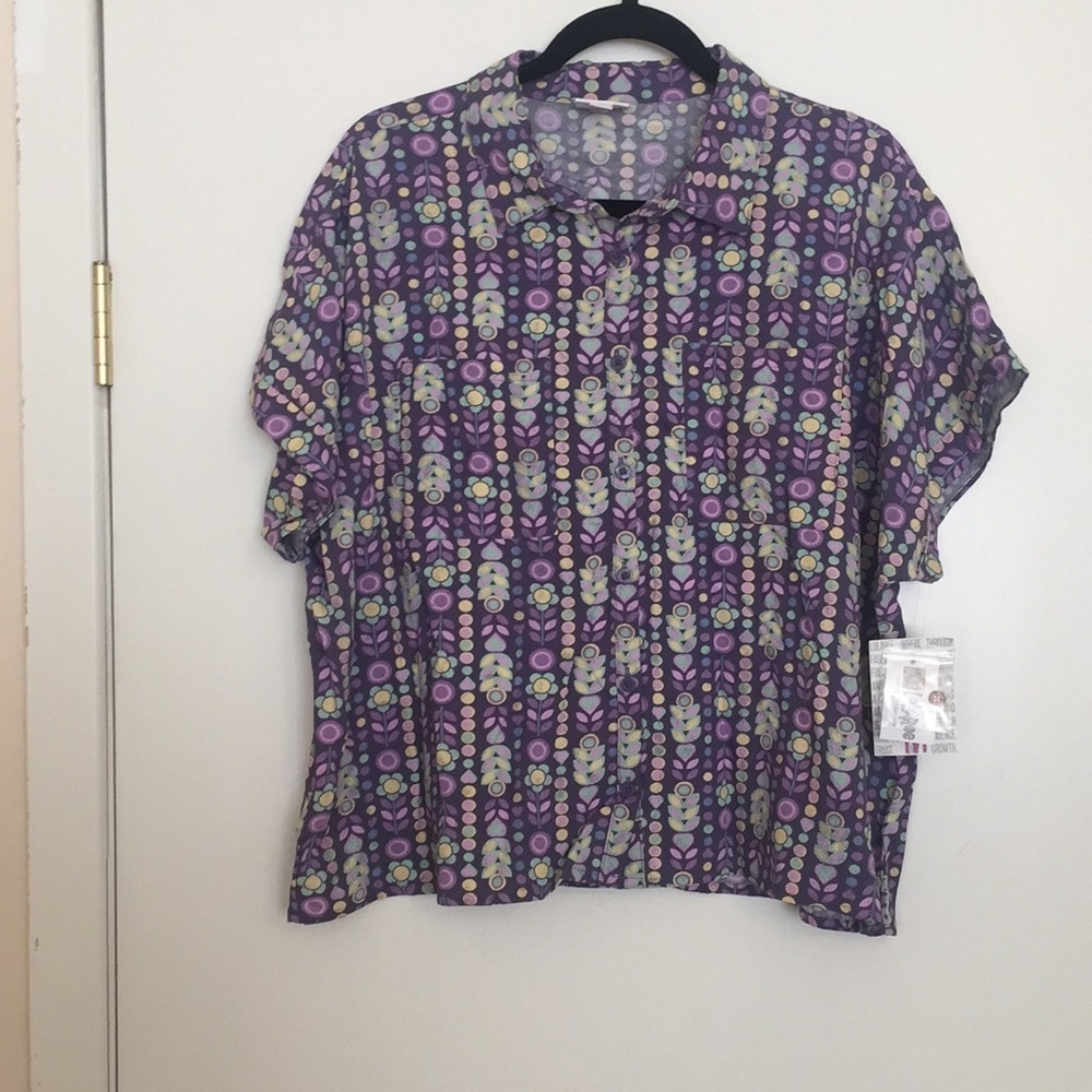 M LuLaRoe Amy Shirt DD32 1892
